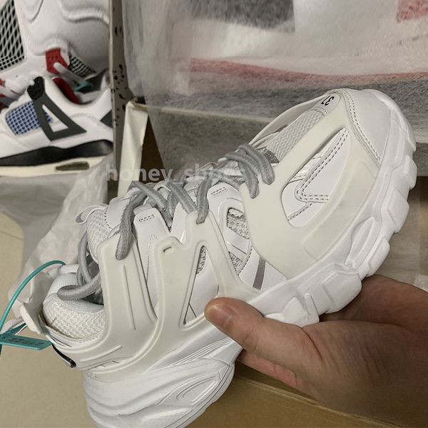 luxury brand designer casual shoes men women track 3 3.0 triple white black sneakers tess.s. gomma leather nylon printed platform trainers h
luxury brand designer casual shoes men women track 3 3.0 triple white black sneakers tess.s. gomma leather nylon printed platform trainers h