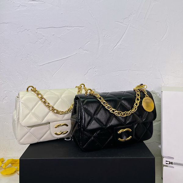 women mini shoulder bag leather diamond hardware metal buckle gold coin charm handbag matelasse chain crossbody bag makeup case key bag desi
women mini shoulder bag leather diamond hardware metal buckle gold coin charm handbag matelasse chain crossbody bag makeup case key bag desi