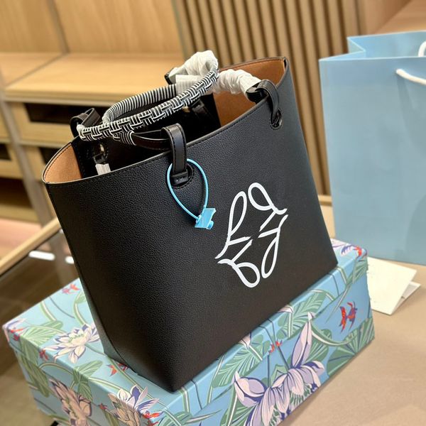 shoulder bag tote designer handbags women fashion crossbody bags classic leather handbag printed lady large capacity shopping bag package 06
shoulder bag tote designer handbags women fashion crossbody bags classic leather handbag printed lady large capacity shopping bag package 06