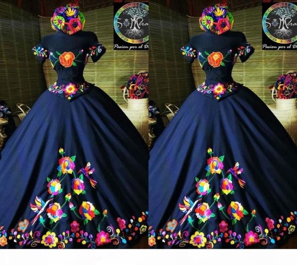 2021 fashion charro mexico quinceanera dresses navy blue embroidered off the shoulder satin corset back sweet 15 girls prom dress 7639281, Blue;red
2021 fashion charro mexico quinceanera dresses navy blue embroidered off the shoulder satin corset back sweet 15 girls prom dress 7639281, Blue;red