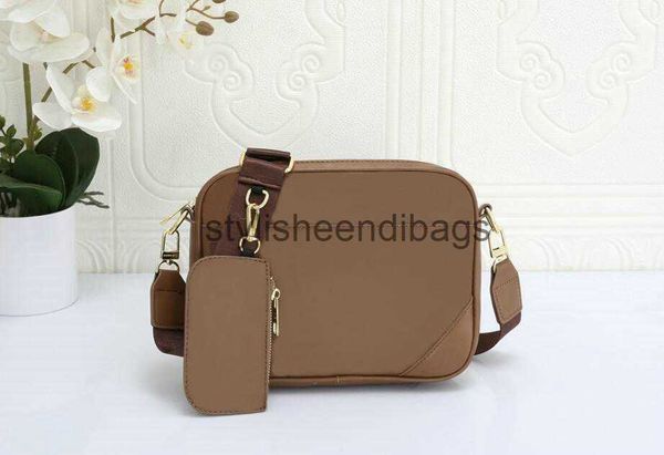 cross body women 2pcs/set m69443 trio shoulder bag embossing messenger bags canvas designer crossbody bags fashion leather with purse wallet
cross body women 2pcs/set m69443 trio shoulder bag embossing messenger bags canvas designer crossbody bags fashion leather with purse wallet