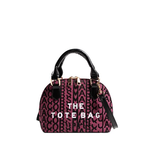 fashion brand marcs jacobses tote bag designer bag denim shell bag niche simple joker diagonal contrast retro fashion sense of high-quality 
fashion brand marcs jacobses tote bag designer bag denim shell bag niche simple joker diagonal contrast retro fashion sense of high-quality