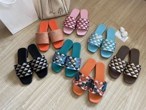 2023 summer outdoor female flip flops shoes designer sandal famous designe women shoes slipper leather women sandal casual slides, Black
2023 summer outdoor female flip flops shoes designer sandal famous designe women shoes slipper leather women sandal casual slides, Black