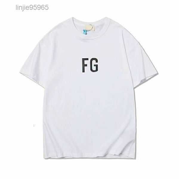 high-quality fog men's t-shirts designer crewneck short sleeve t-shirt fashion 3m reflective dazzle fg alphabet print tees loose women&, White;black
high-quality fog men's t-shirts designer crewneck short sleeve t-shirt fashion 3m reflective dazzle fg alphabet print tees loose women&, White;black