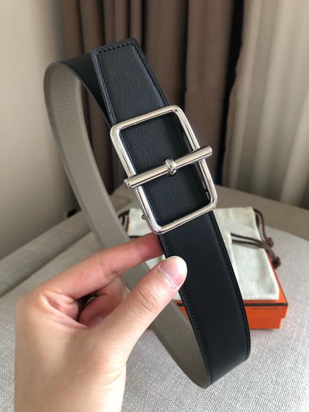 thigh-end leather belt for men and women leather fashion classic new designer luxury with a suit casual with box size 3.8 cm 64113, Black;brown
thigh-end leather belt for men and women leather fashion classic new designer luxury with a suit casual with box size 3.8 cm 64113, Black;brown
