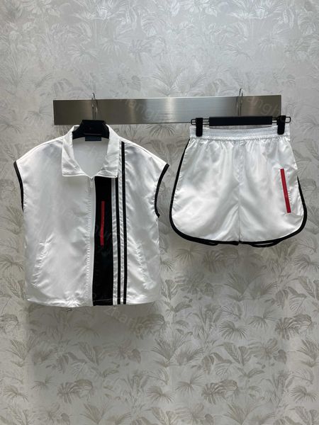 23ss women pants sets womens designer clothing casual suit color contrast standing collar sleeveless letter print elastic waist shorts set w, White
23ss women pants sets womens designer clothing casual suit color contrast standing collar sleeveless letter print elastic waist shorts set w, White