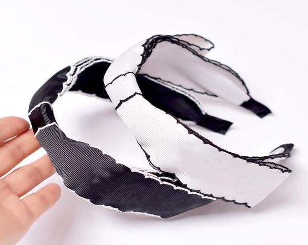 blackandwhite butterfly tieup south korean wideedged simple hair ornaments xiaoxiang hair grottoes antiskid hair clip woma8331235, Silver
blackandwhite butterfly tieup south korean wideedged simple hair ornaments xiaoxiang hair grottoes antiskid hair clip woma8331235, Silver