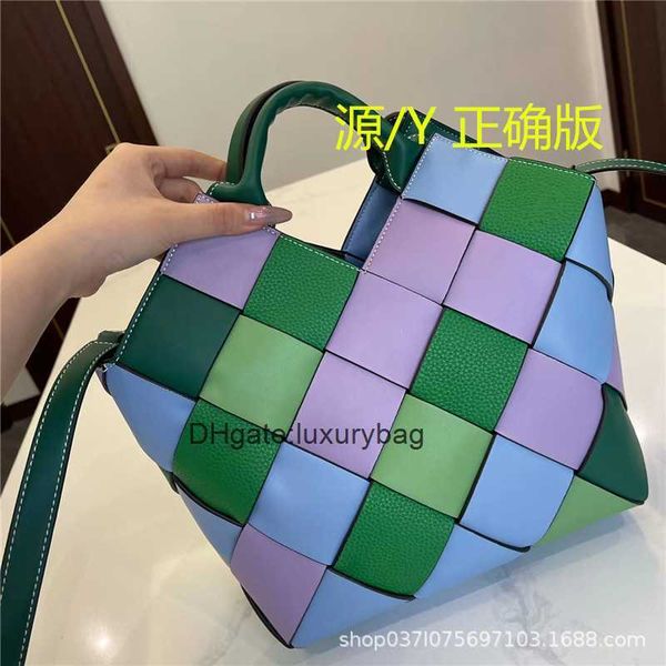 aaaaabotteg uneta jodie mini teen intrecciato woven vegetable basket one shoulder crossbody handbag contrast spliced shopping bag holiday fa
aaaaabotteg uneta jodie mini teen intrecciato woven vegetable basket one shoulder crossbody handbag contrast spliced shopping bag holiday fa