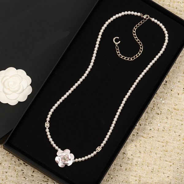 2023 luxury quality charm pendant long necklace waist belt drop earring with flower design have box stamp ps7004b, Golden
2023 luxury quality charm pendant long necklace waist belt drop earring with flower design have box stamp ps7004b, Golden