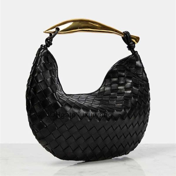 aaaaabotteg uneta jodie mini teen intrecciato shark woven bun high capacity handheld dumpling bun solid color metal handle
aaaaabotteg uneta jodie mini teen intrecciato shark woven bun high capacity handheld dumpling bun solid color metal handle