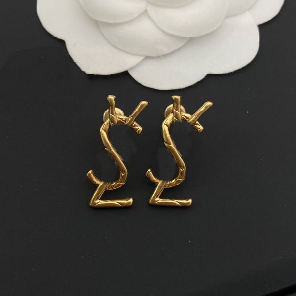 yslity designer women stud earrings retro gold color luxury style trendy brass engagement earring wholesale, Golden;silver
yslity designer women stud earrings retro gold color luxury style trendy brass engagement earring wholesale, Golden;silver
