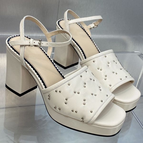 womens interlockingn studsn sandal 7198 white leather mid heel platform sandals designer high heels fashion elegant heel letter sandals uppe, Black
womens interlockingn studsn sandal 7198 white leather mid heel platform sandals designer high heels fashion elegant heel letter sandals uppe, Black