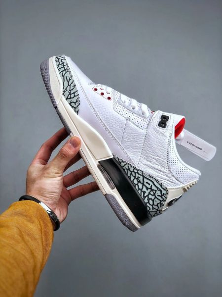 original quality 3s white cement reimagined basketball shoes 3s men trainers dn3707-100 sports sneakers with box, Red;white
original quality 3s white cement reimagined basketball shoes 3s men trainers dn3707-100 sports sneakers with box, Red;white