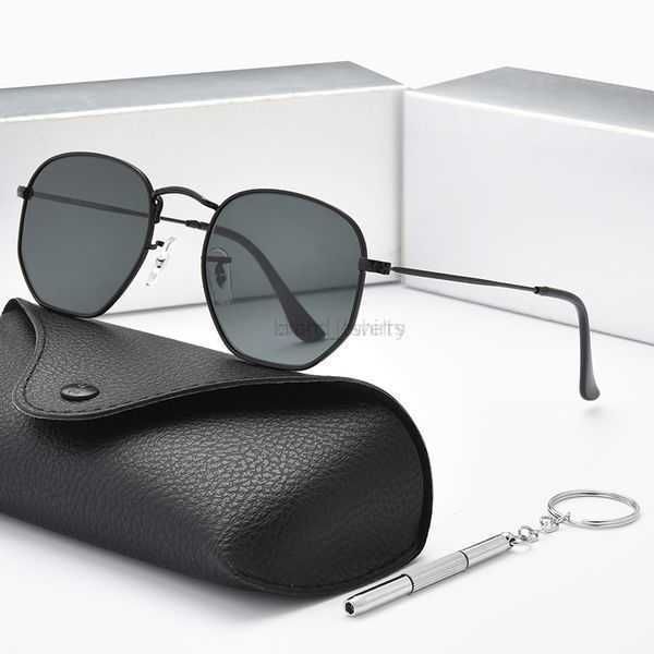 2023 new role ban classic polarized sunglasses women designer luxury brand alloy metal polaroid hd glass lens retro glasses sun glasses uv40, White;black
2023 new role ban classic polarized sunglasses women designer luxury brand alloy metal polaroid hd glass lens retro glasses sun glasses uv40, White;black
