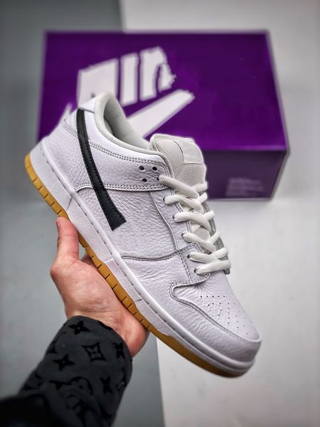 2023 streetwear skates shoes outfits its latest duks low pro white black with gum bottoms men women lifestyle outdoor sneakers
2023 streetwear skates shoes outfits its latest duks low pro white black with gum bottoms men women lifestyle outdoor sneakers