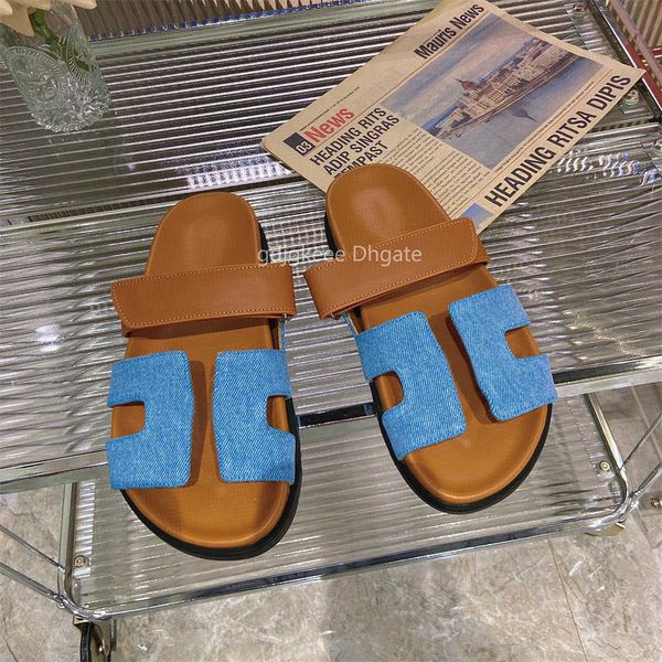 classic luxury designer slides men women chypre sandals flip flops summer beach flat slides genuine leather h slippers with box size 35-45, Black
classic luxury designer slides men women chypre sandals flip flops summer beach flat slides genuine leather h slippers with box size 35-45, Black