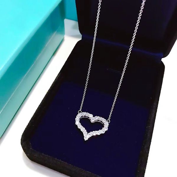 luxury diamond love women's necklace fashion designer small, medium, and large peach heart pendant classic jewelry with box, Silver
luxury diamond love women's necklace fashion designer small, medium, and large peach heart pendant classic jewelry with box, Silver
