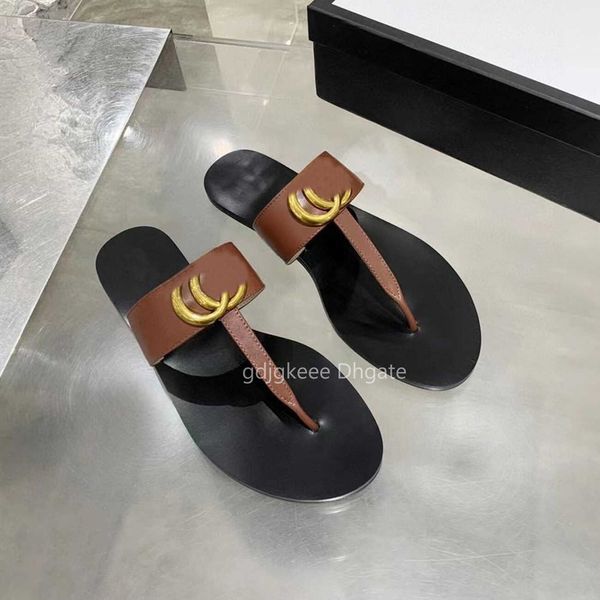 luxury designer men women flat slippers fashion flip flops summer beach slippers with rubber sole and metal button detail with box size35-46, Black
luxury designer men women flat slippers fashion flip flops summer beach slippers with rubber sole and metal button detail with box size35-46, Black