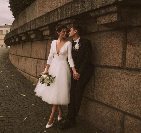 2021 short wedding dresses deep v neck a line 34 long sleeves bridal gowns buttons back tea length outdoor wedding reception5509991, White
2021 short wedding dresses deep v neck a line 34 long sleeves bridal gowns buttons back tea length outdoor wedding reception5509991, White