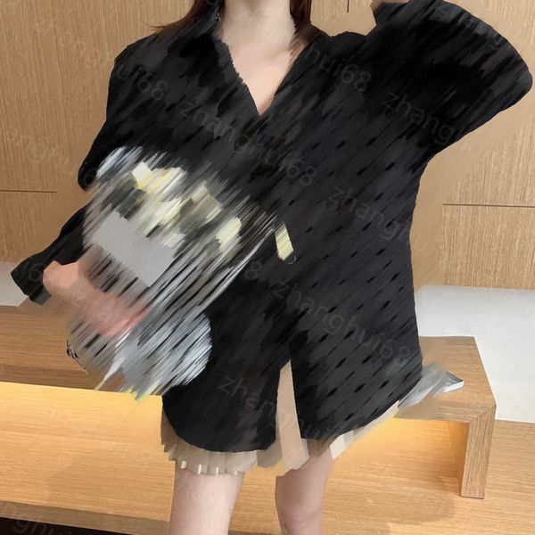 23ss women shirt womens designer clothing high neck blouse summer new product lapel letter full sun protection long sleeve shirt women clot, White
23ss women shirt womens designer clothing high neck blouse summer new product lapel letter full sun protection long sleeve shirt women clot, White