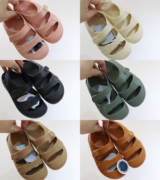 2023 kids summer sandals designers boys girls hook loop mesh slippers runner walking shoes baby youth pu transparent outdoor beach school sh, Black;red
2023 kids summer sandals designers boys girls hook loop mesh slippers runner walking shoes baby youth pu transparent outdoor beach school sh, Black;red