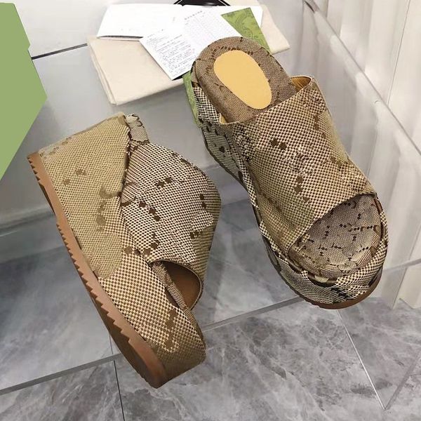men slippers designer slipper platform sandals women shoes embroidery sandal summer outdoor beach casual shoe fashion lightweight foam, Black
men slippers designer slipper platform sandals women shoes embroidery sandal summer outdoor beach casual shoe fashion lightweight foam, Black