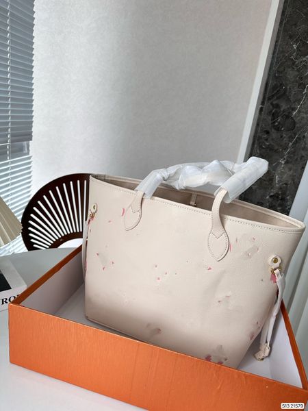 women's shoulder bag designer big flower handbag cream strawberry series 
women's shoulder bag designer big flower handbag cream strawberry series