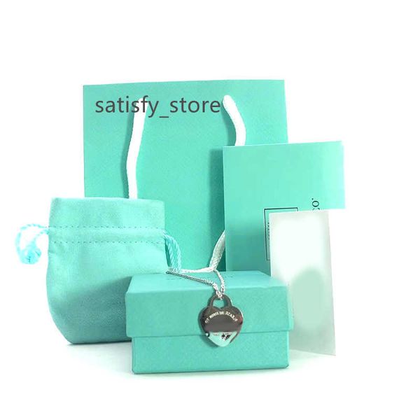 heart necklace womens stainless steel 19mm couple pendant blue pink green red jewelry on the neck valentine day gift for girlfriend accessor, Silver
heart necklace womens stainless steel 19mm couple pendant blue pink green red jewelry on the neck valentine day gift for girlfriend accessor, Silver