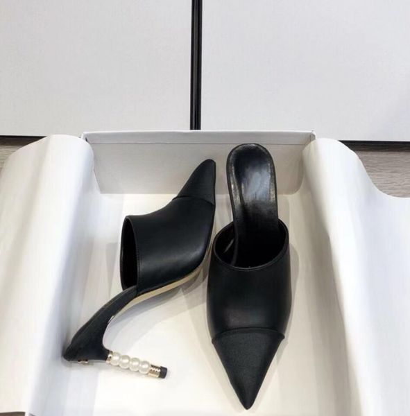 classic high-heeled slippers designer women's elegance high-heeled shoes luxury leather sandal summer women's slipper fashion colo, Black
classic high-heeled slippers designer women's elegance high-heeled shoes luxury leather sandal summer women's slipper fashion colo, Black