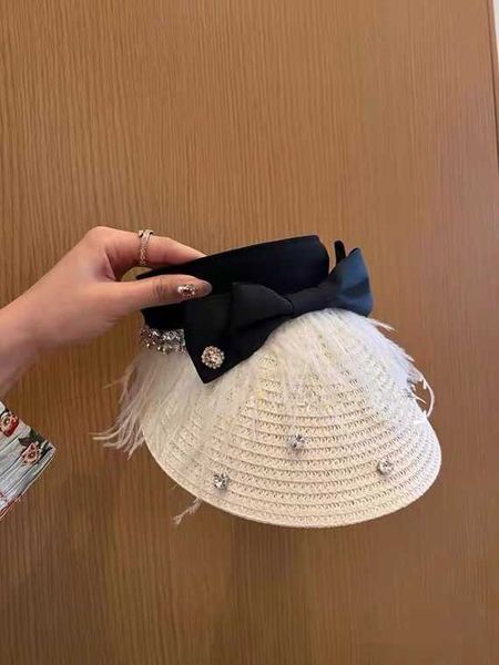 designer golf cap brand light luxury feather water diamond hollow hat celebrity style shopping grass knitted show fashionable blogger sunsha, Blue;gray
designer golf cap brand light luxury feather water diamond hollow hat celebrity style shopping grass knitted show fashionable blogger sunsha, Blue;gray