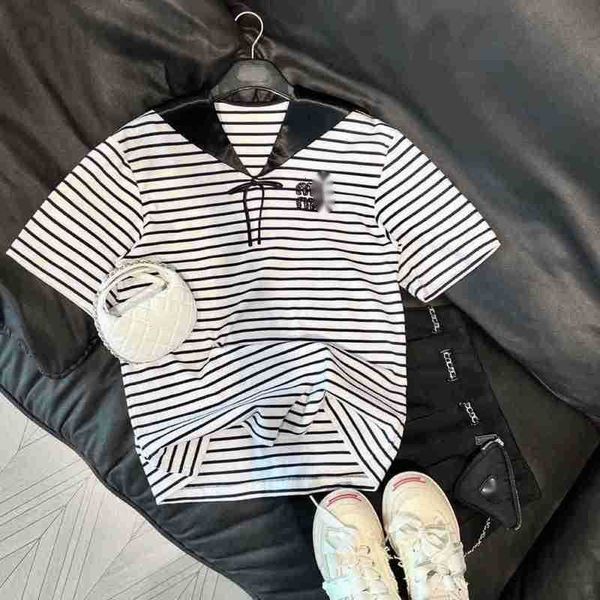 women's polos designer 23 spring/summer new horizontal stripe beaded letter decoration satin navy polo short sleeve t-shirt, White
women's polos designer 23 spring/summer new horizontal stripe beaded letter decoration satin navy polo short sleeve t-shirt, White