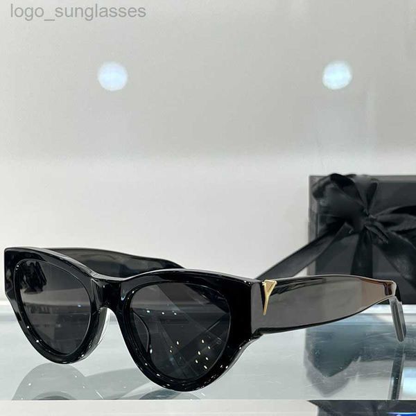 sunglasses fashion designer cat eye sunglasses summer beach sun glasses for men woman 5 color quality, White;black
sunglasses fashion designer cat eye sunglasses summer beach sun glasses for men woman 5 color quality, White;black