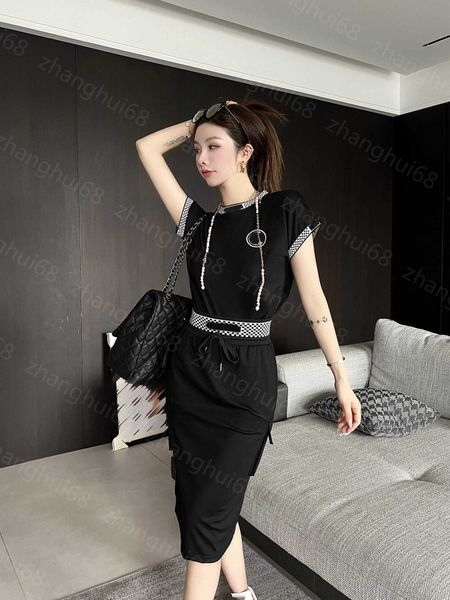 23ss skirt set womens designer clothing letter webbing patchwork logo embroidery short sleeve t-shirt high waist webbing skirt sets womens c, White
23ss skirt set womens designer clothing letter webbing patchwork logo embroidery short sleeve t-shirt high waist webbing skirt sets womens c, White