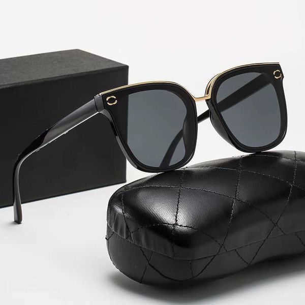 designer sunglasses man woman fashion sunscreen luxury sunglasses for men women beach shading uv 400 protection polarized glasses trendy gif, White;black
designer sunglasses man woman fashion sunscreen luxury sunglasses for men women beach shading uv 400 protection polarized glasses trendy gif, White;black