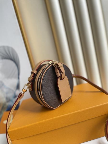 10a mini petite boite chapeau round crossbody bag with adjustable leather strap original cowhidw trim canvas messenger clutch pouch shoulder
10a mini petite boite chapeau round crossbody bag with adjustable leather strap original cowhidw trim canvas messenger clutch pouch shoulder
