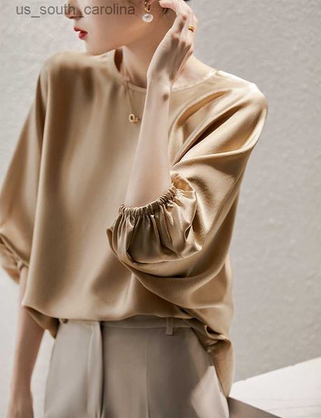 silk large size shirt satin loose women's blouse summer 2023 new short sleeve casual female korean style clothing ycmyunyan l230522, White
silk large size shirt satin loose women's blouse summer 2023 new short sleeve casual female korean style clothing ycmyunyan l230522, White