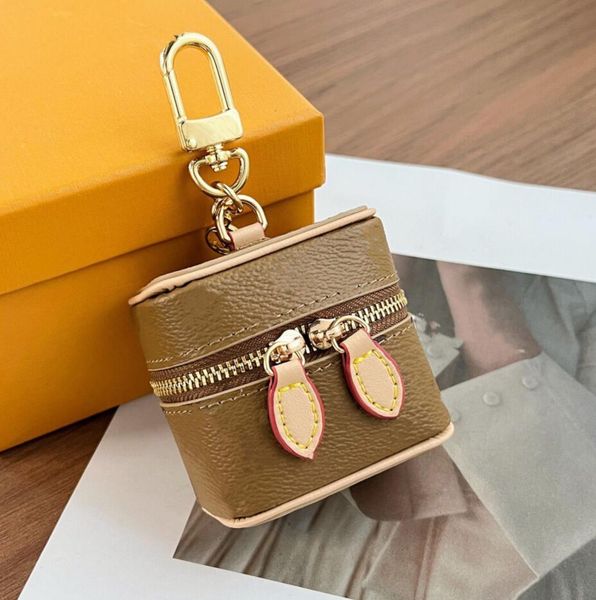 fashion change purse keychains designer letter printing leather key case bag pendant accessories classic keychain coin with box uq86, Silver
fashion change purse keychains designer letter printing leather key case bag pendant accessories classic keychain coin with box uq86, Silver