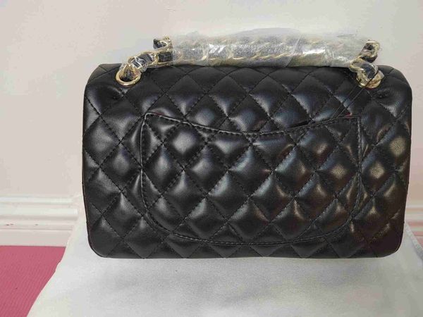 5a designer custom luxury brand bag channel 2022 handbag leather leather cowhide gold or silver chain slant shoulder 2.55cm black pink and w
5a designer custom luxury brand bag channel 2022 handbag leather leather cowhide gold or silver chain slant shoulder 2.55cm black pink and w