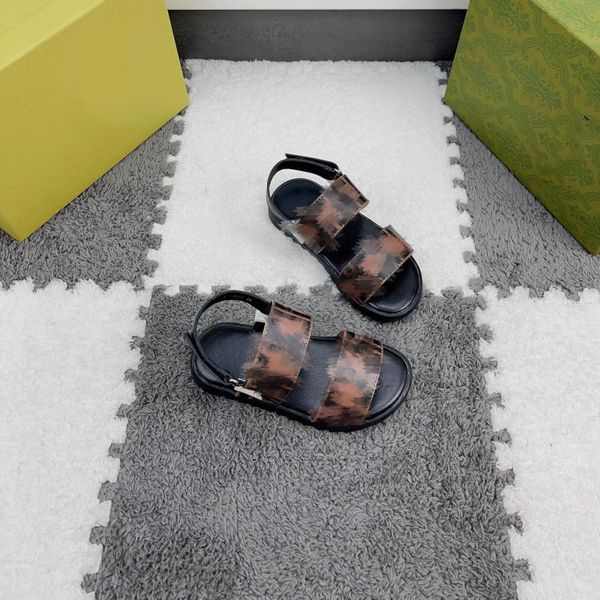 2023 kids slides boys girls slippers brown casual beach shoes children f letters printed platform rubber sandals luxurys brand youth toddler, Black
2023 kids slides boys girls slippers brown casual beach shoes children f letters printed platform rubber sandals luxurys brand youth toddler, Black