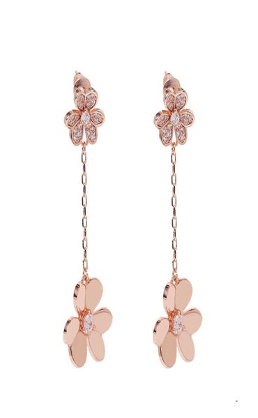 van 18k gold fashion fourleaf cloverthree leaf dangle clover flower long cleef earrings with diamonds for womengirls wedding va1290029, Silver
van 18k gold fashion fourleaf cloverthree leaf dangle clover flower long cleef earrings with diamonds for womengirls wedding va1290029, Silver
