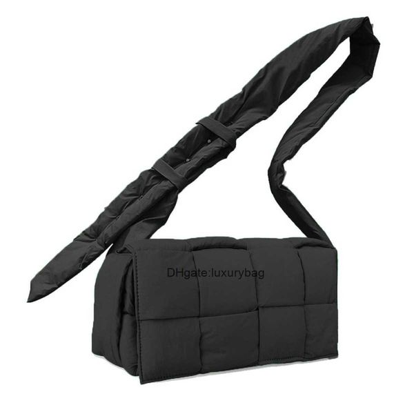 aaaaabotteg uneta jodie mini teen intrecciato bag women's fashion down woven one shoulder crossbody bag large capacity square tofu pill
aaaaabotteg uneta jodie mini teen intrecciato bag women's fashion down woven one shoulder crossbody bag large capacity square tofu pill