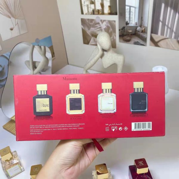 perfumes 4pcs 30ml 1.0fl.oz eau de parfum spray body fragrance for lady men fast ship
perfumes 4pcs 30ml 1.0fl.oz eau de parfum spray body fragrance for lady men fast ship