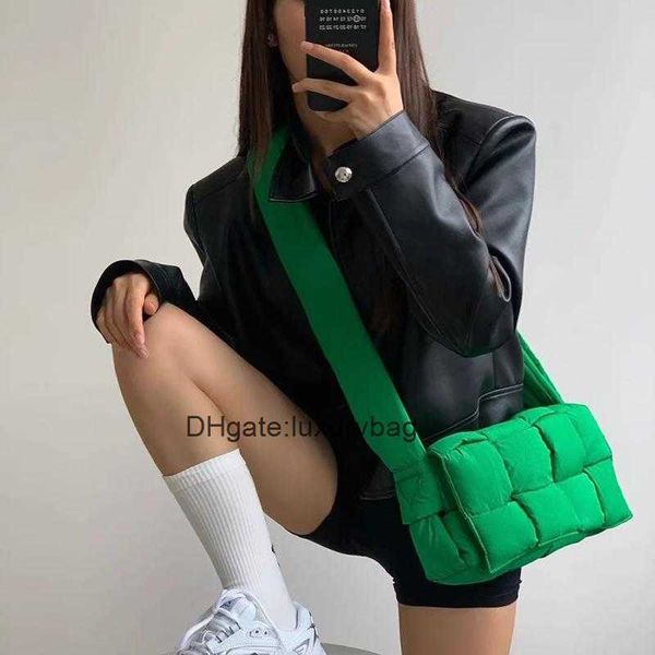 aaaaabotteg uneta jodie mini teen intrecciato woven down pillow bag women's casual sponge green bag high-end feeling crossbody bag
aaaaabotteg uneta jodie mini teen intrecciato woven down pillow bag women's casual sponge green bag high-end feeling crossbody bag