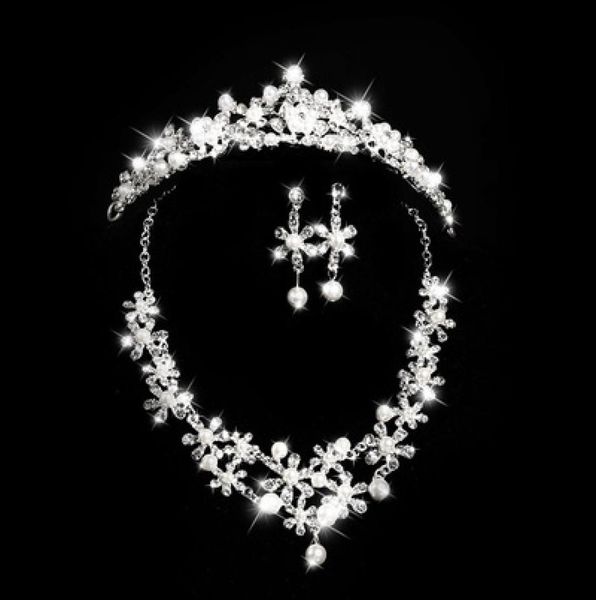 bridal small chrysanthemum diamond pearl necklace earrings moon type crown jewelry three pieces of bridal ornaments 2018 bridal ac8165034, Silver
bridal small chrysanthemum diamond pearl necklace earrings moon type crown jewelry three pieces of bridal ornaments 2018 bridal ac8165034, Silver
