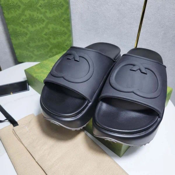 designer slippers sandals men women slippers summer fashion anti-slip outdoor alphabet thick sole white black beach indoor size 35-45
designer slippers sandals men women slippers summer fashion anti-slip outdoor alphabet thick sole white black beach indoor size 35-45
