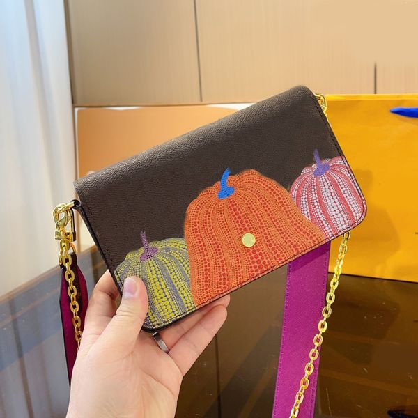 triple bag chains designer brand bags pumpkin luxury handbags cross body fashion shoulder bag women letter purse phone wallet stars
triple bag chains designer brand bags pumpkin luxury handbags cross body fashion shoulder bag women letter purse phone wallet stars
