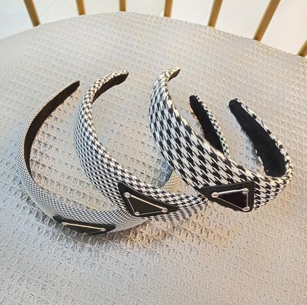 fashion cloth woven fabric letter headbands simple antifall sports widebrimmed headband ladies jewelry hair accesso9479126, Black;brown
fashion cloth woven fabric letter headbands simple antifall sports widebrimmed headband ladies jewelry hair accesso9479126, Black;brown