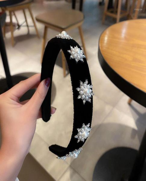 vintage bling rhinestones snowflake headband for women black velvet simulated pearl wide brimmed hair band accessories14785719
vintage bling rhinestones snowflake headband for women black velvet simulated pearl wide brimmed hair band accessories14785719