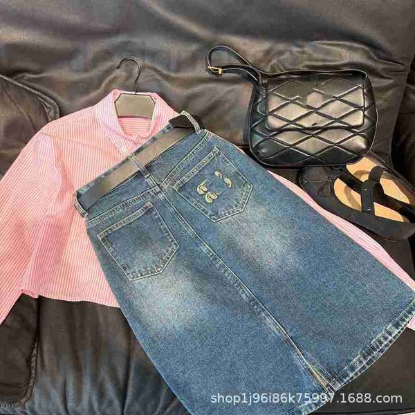 skirts designer denim skirt 2023 spring/summer new worn wash water fur edge letter high waist belt mid length a-line 0gkv, Black
skirts designer denim skirt 2023 spring/summer new worn wash water fur edge letter high waist belt mid length a-line 0gkv, Black