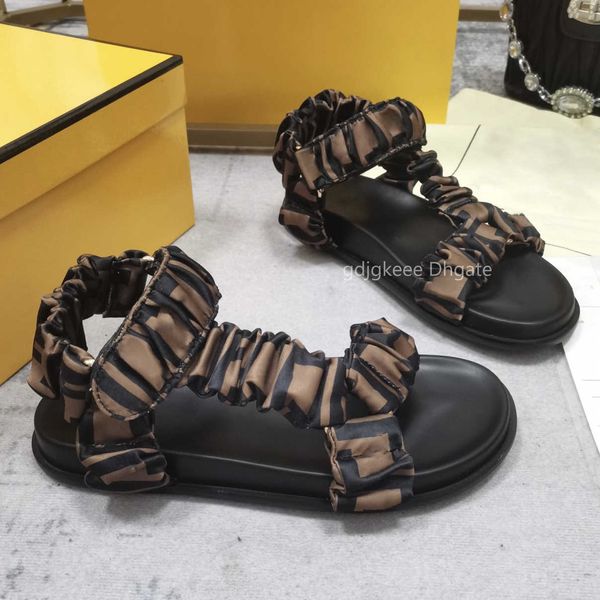 luxury designers sandals slippers brown satin designers slides with elastic straps sandals women ff feel slides letters embellished printing, Black
luxury designers sandals slippers brown satin designers slides with elastic straps sandals women ff feel slides letters embellished printing, Black